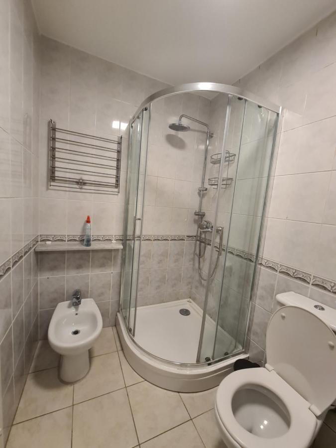 Walnut Apartment - Private Garage Sarajevo Esterno foto